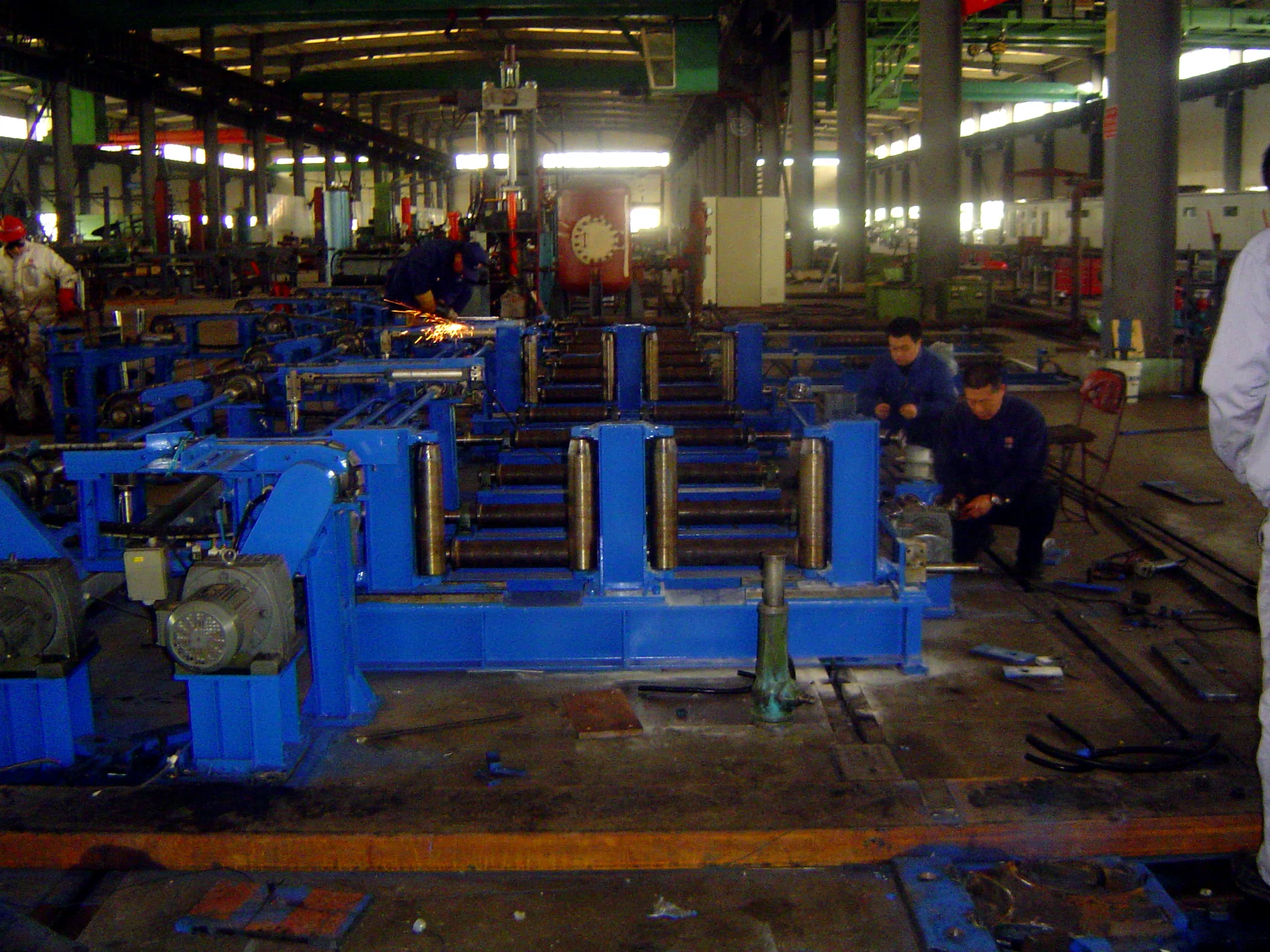 مرحله ساخت خط در Dalian Field